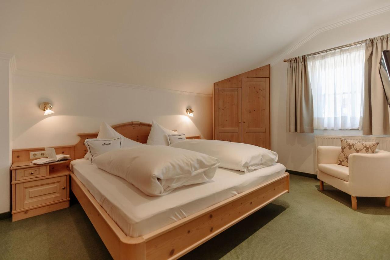 Ferienwohnungen Johanneshof Maria Alm am Steinernen Meer Exterior photo